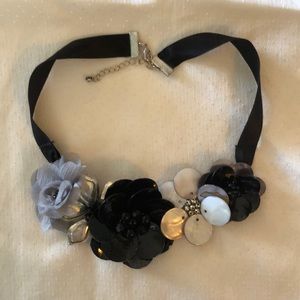 Flower And Ribbon necklace